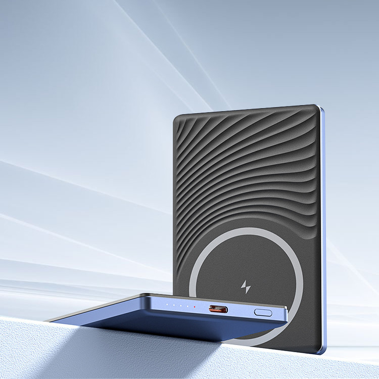 Wired Wireless 2 in 1 Fast Charging Magnetic Power Banks 5000mAh 15W Wireless + 20W Wired Fast Charge Switch Mini Power Bank